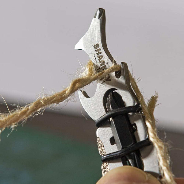 True Utility Sharkey 12 Tools in 1
