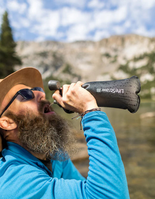 LifeStraw Peak Series Collapsible Squeeze 1L Bottle with Filter Mountain Blue